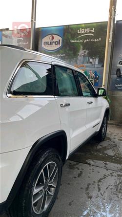 جيب جراند شيروكي